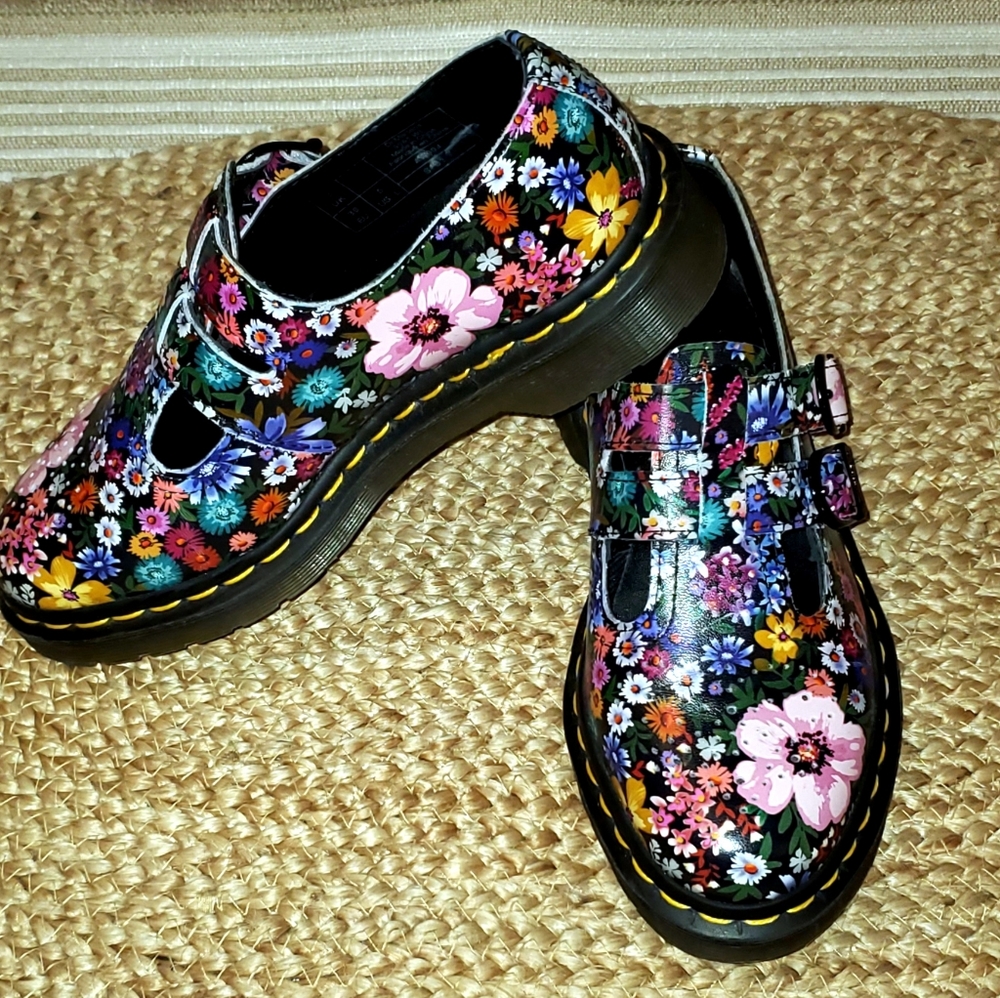 Dr Martens 8065 WL Wanderlust Womens